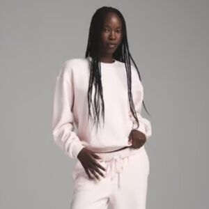 Skims cotton fleece classic crew barely pink